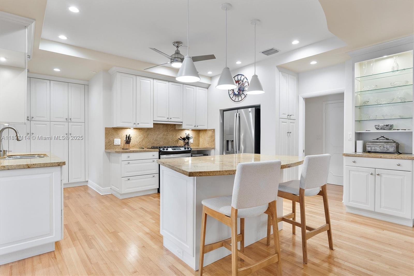 EARLETON SHORES - Residential