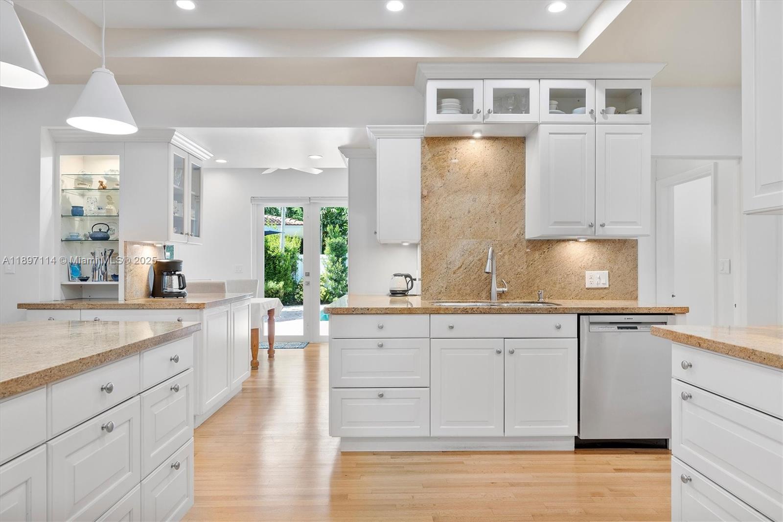 EARLETON SHORES - Residential