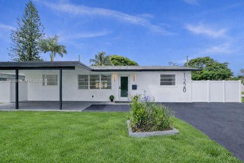 1220 NE 8th St Pompano Beach FL 33060