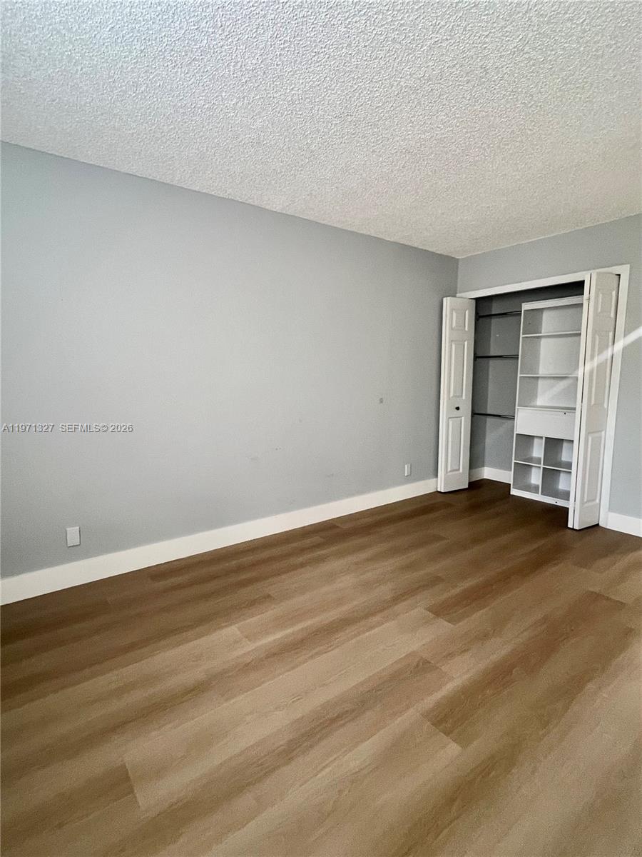 BUILDING SEVEN OF RACQUET - Residential Lease