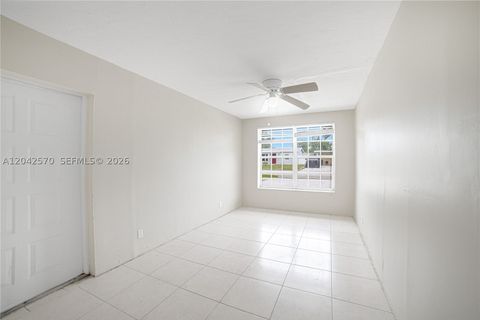 Tiny photo for 5217 NE 2nd Ave, Oakland Park, FL 33334 (MLS # A12042570)