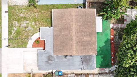 Tiny photo for 5217 NE 2nd Ave, Oakland Park, FL 33334 (MLS # A12042570)