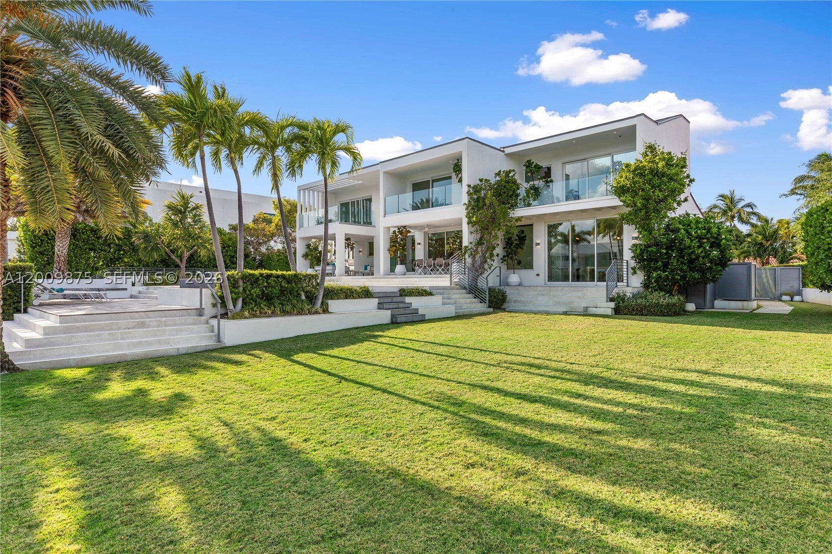 120 Knollwood Dr