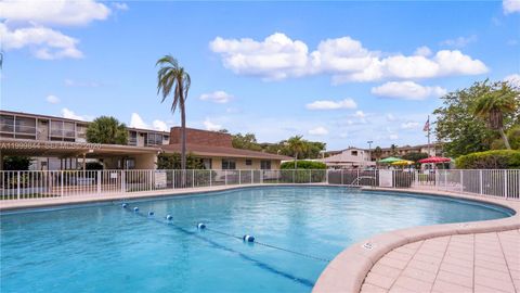 Tiny photo for 16900 NE 14th Ave #204, Miami, FL 33162 (MLS # A11999844)