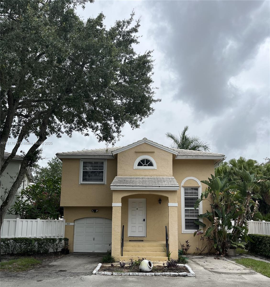 Property for Sale at 9825 Nw 2nd Ct, Plantation, Miami-Dade County, Florida - Bedrooms: 3 
Bathrooms: 3  - $529,000