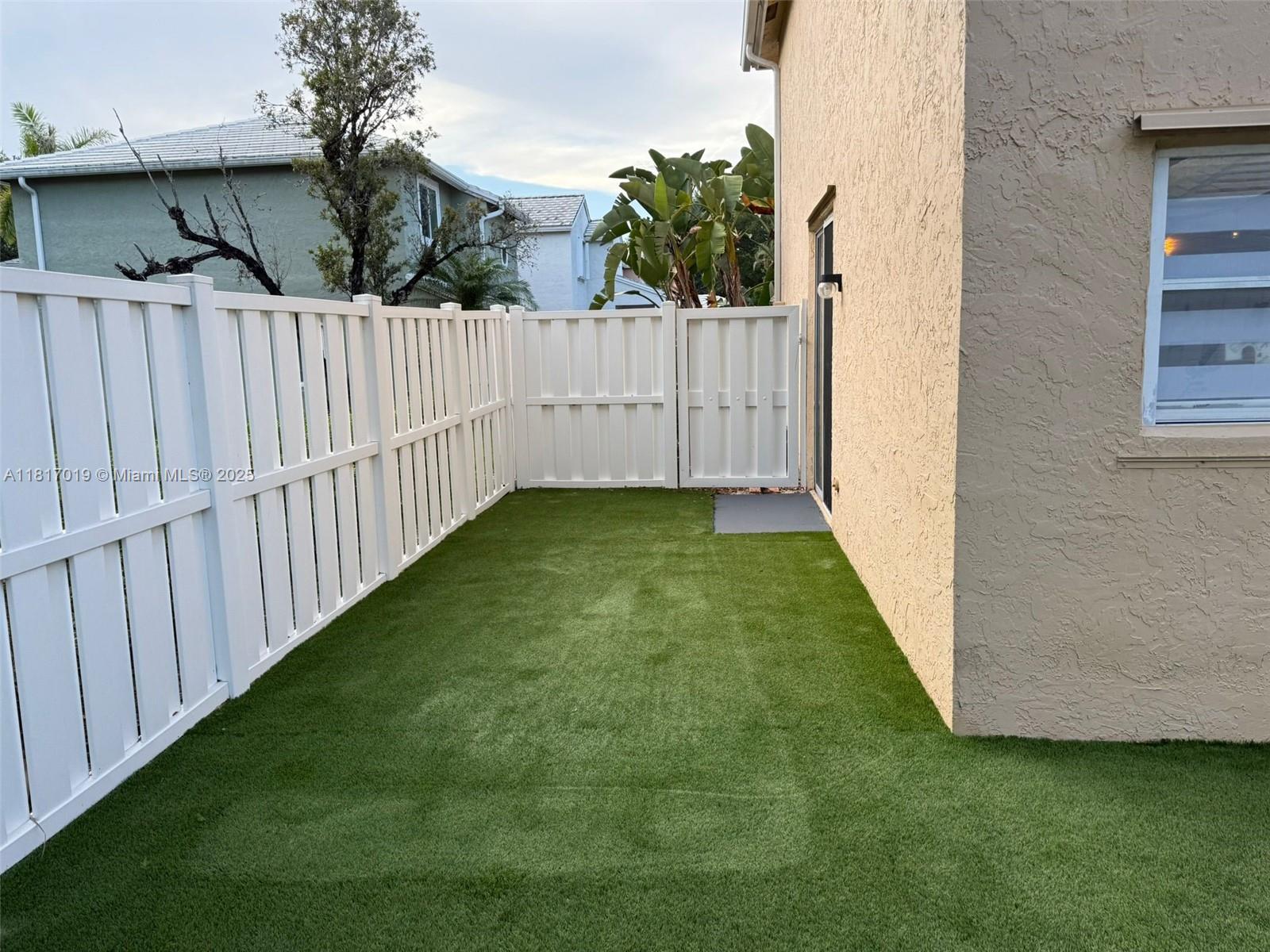 JACARANDA PARCEL 608 - Residential