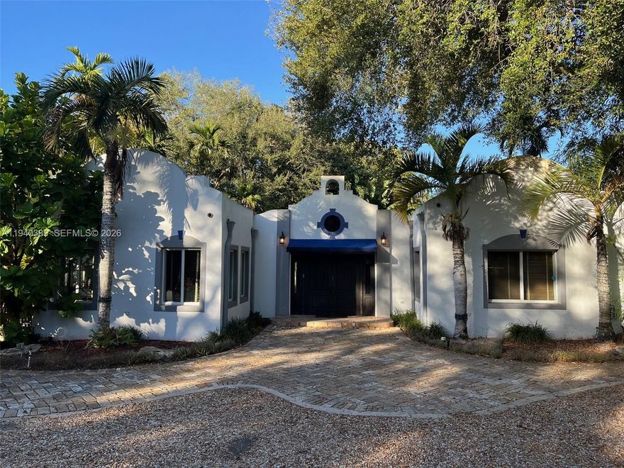 Charming and centrally-located single family home for lease, with a separate guest house. Vaulted ceilings throughout. Large 3/4 of an acre gated lot.  Great schools nearby.  Just two blocks west of the Palmetto Expressway.  While others are sitting in traffic, you will be arriving home.