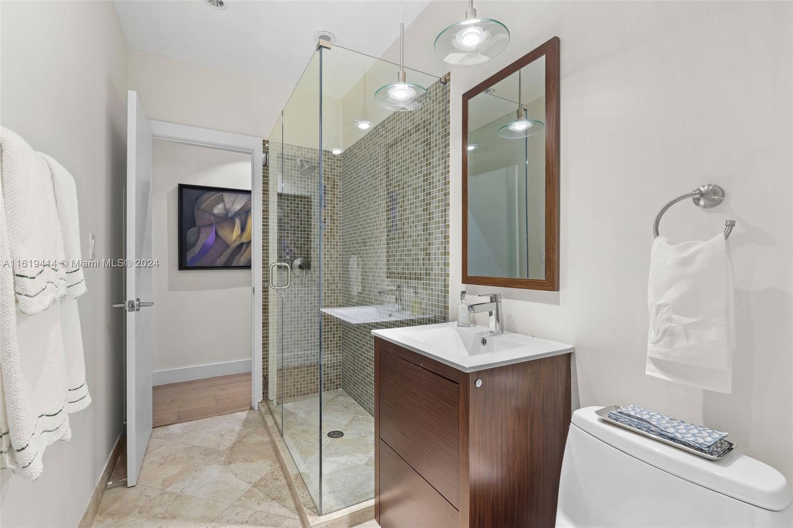 CRYSTAL HEIGHTS - Residential