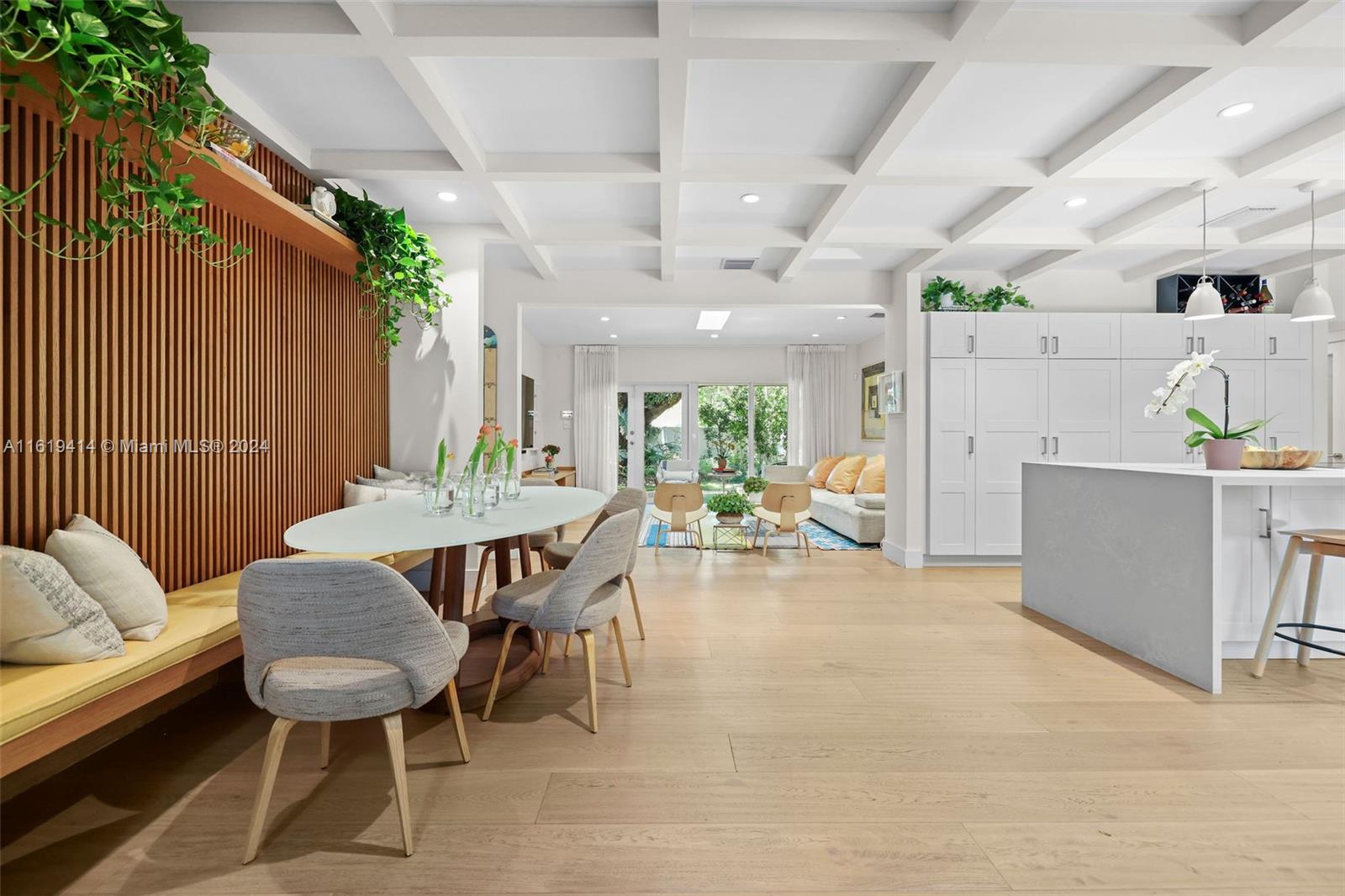 CRYSTAL HEIGHTS - Residential