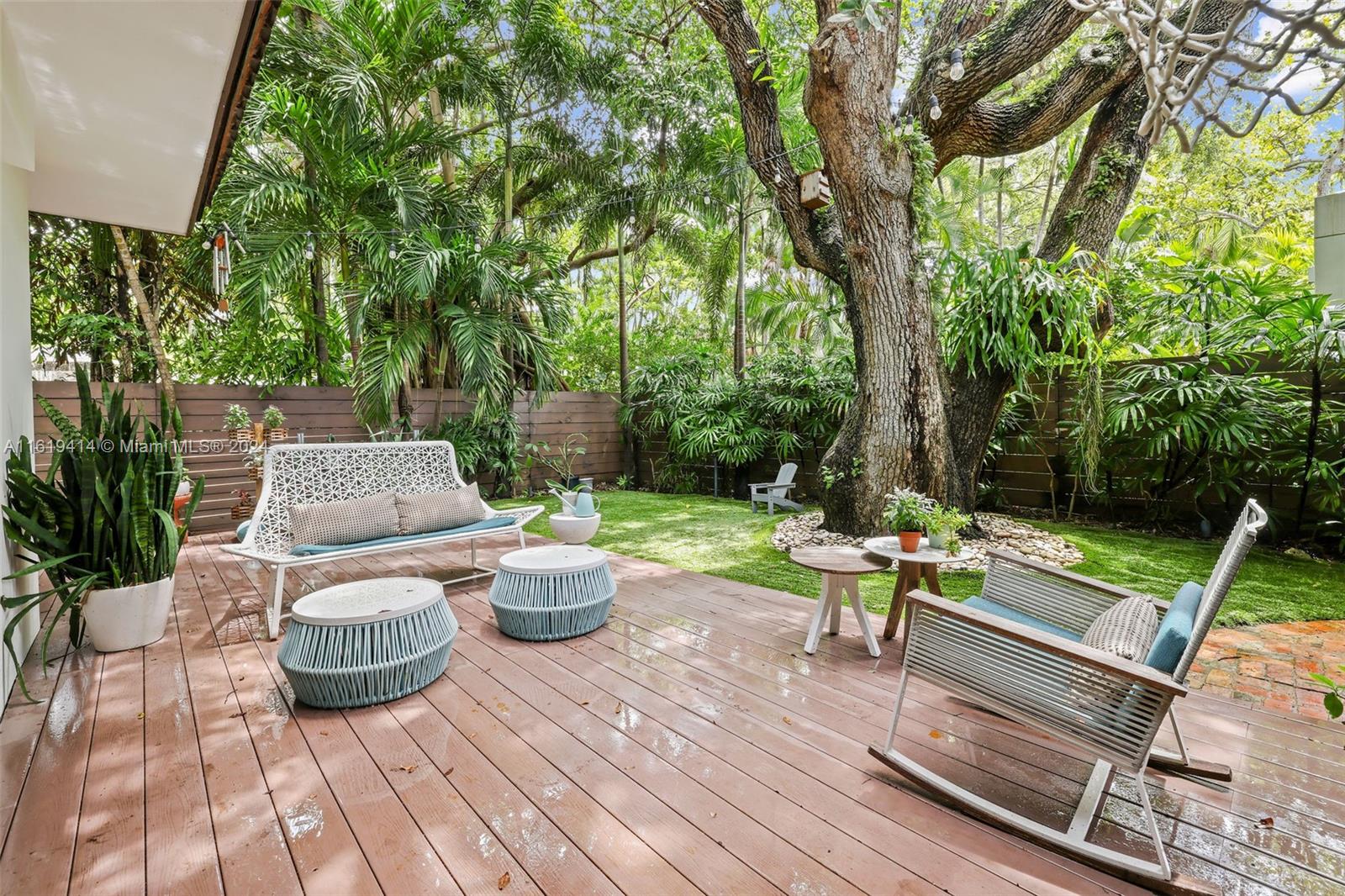 CRYSTAL HEIGHTS - Residential