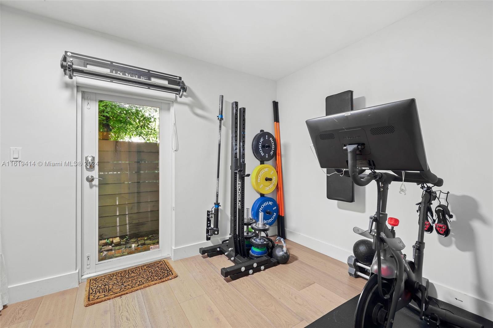 CRYSTAL HEIGHTS - Residential