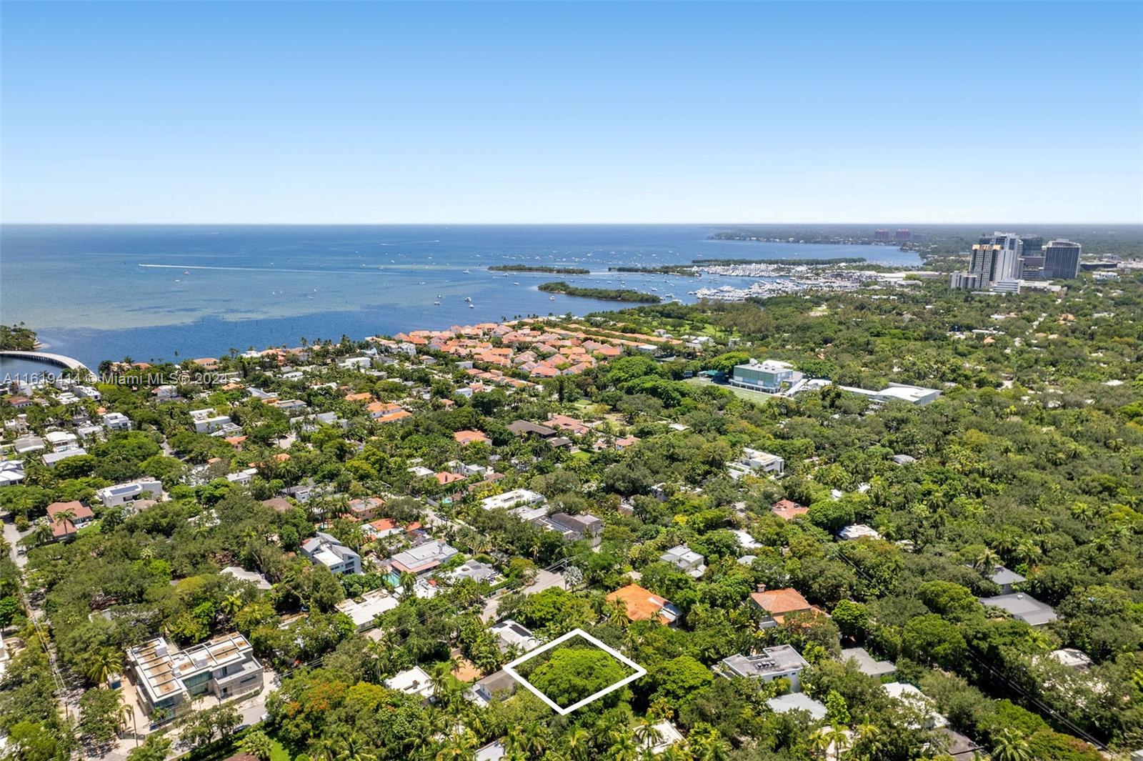 CRYSTAL HEIGHTS - Residential