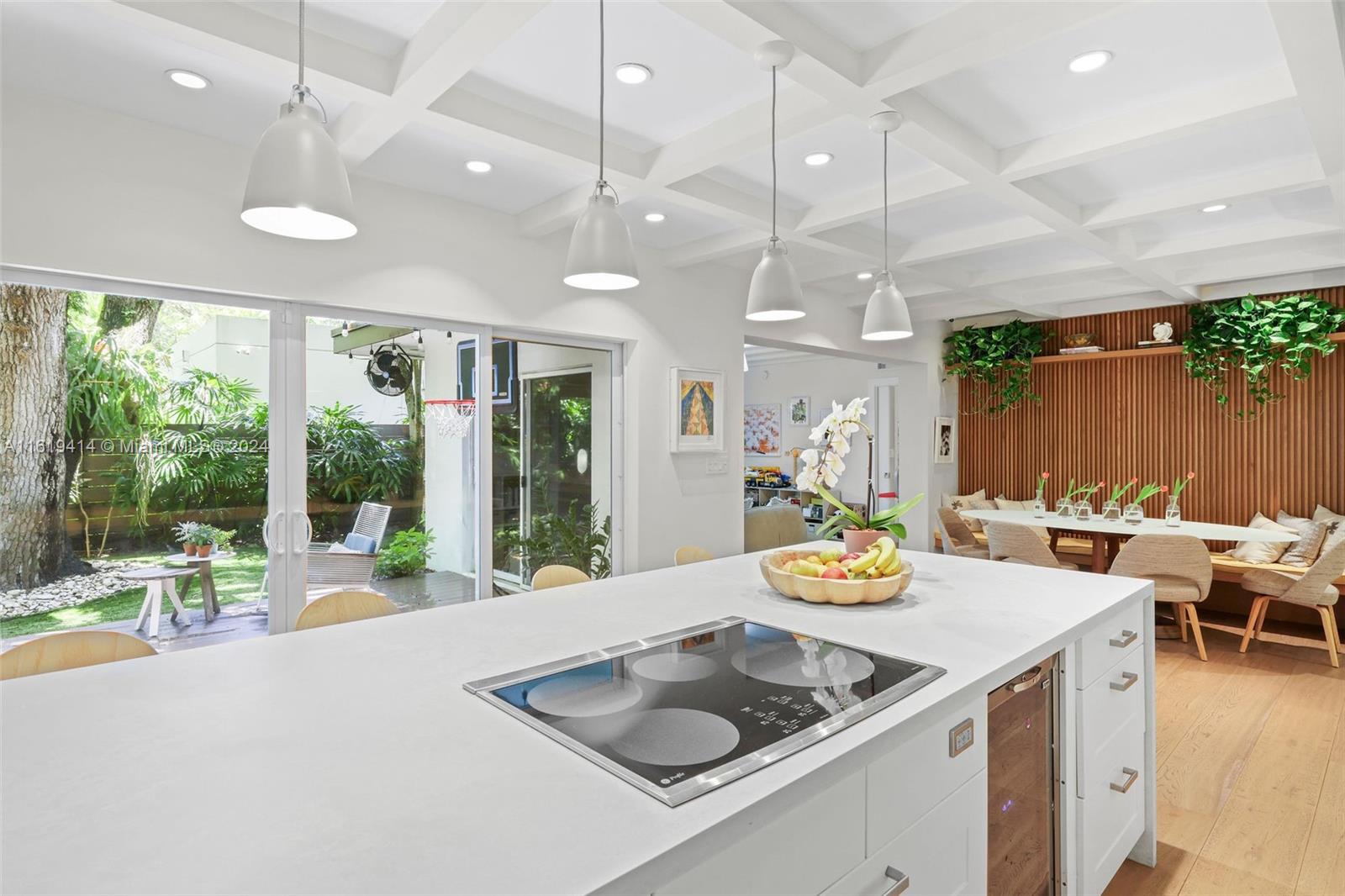 CRYSTAL HEIGHTS - Residential