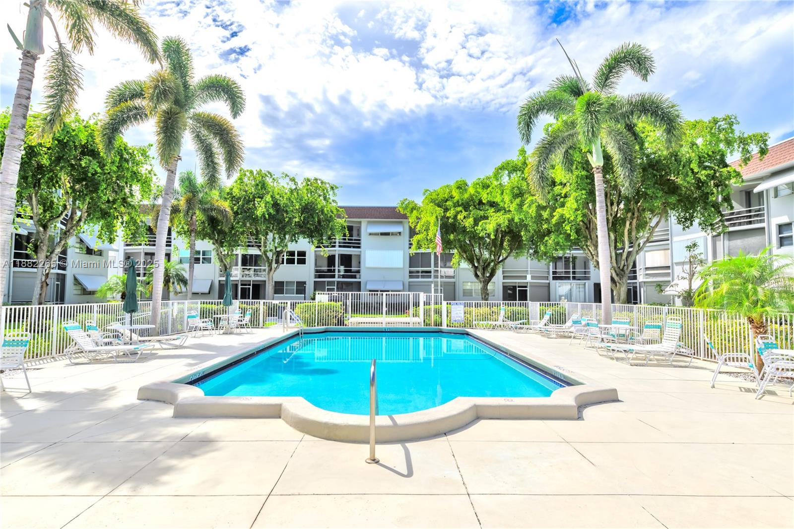 DEERFIELD BEACH GARDENS C - Residential