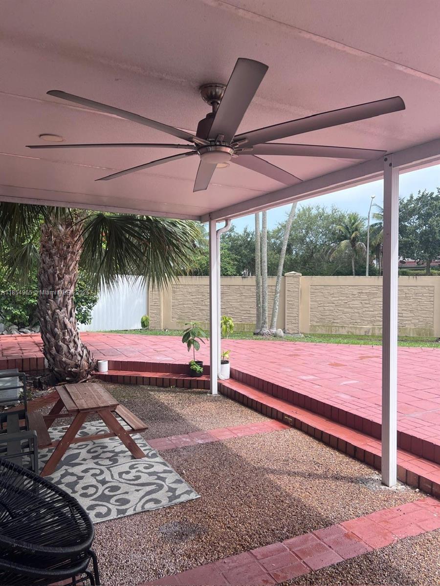 UNIVERSITY PARK - Residential