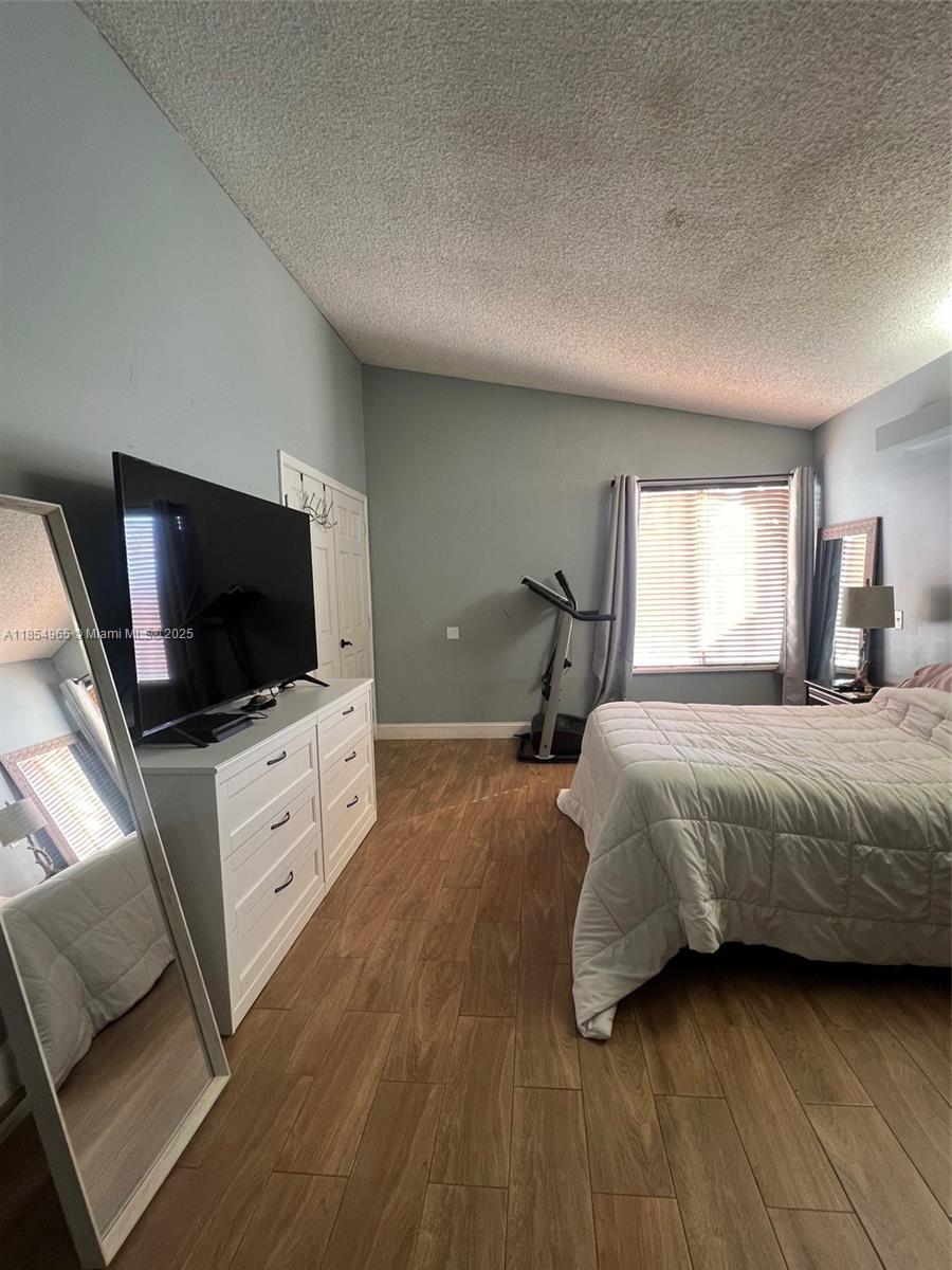 UNIVERSITY PARK - Residential