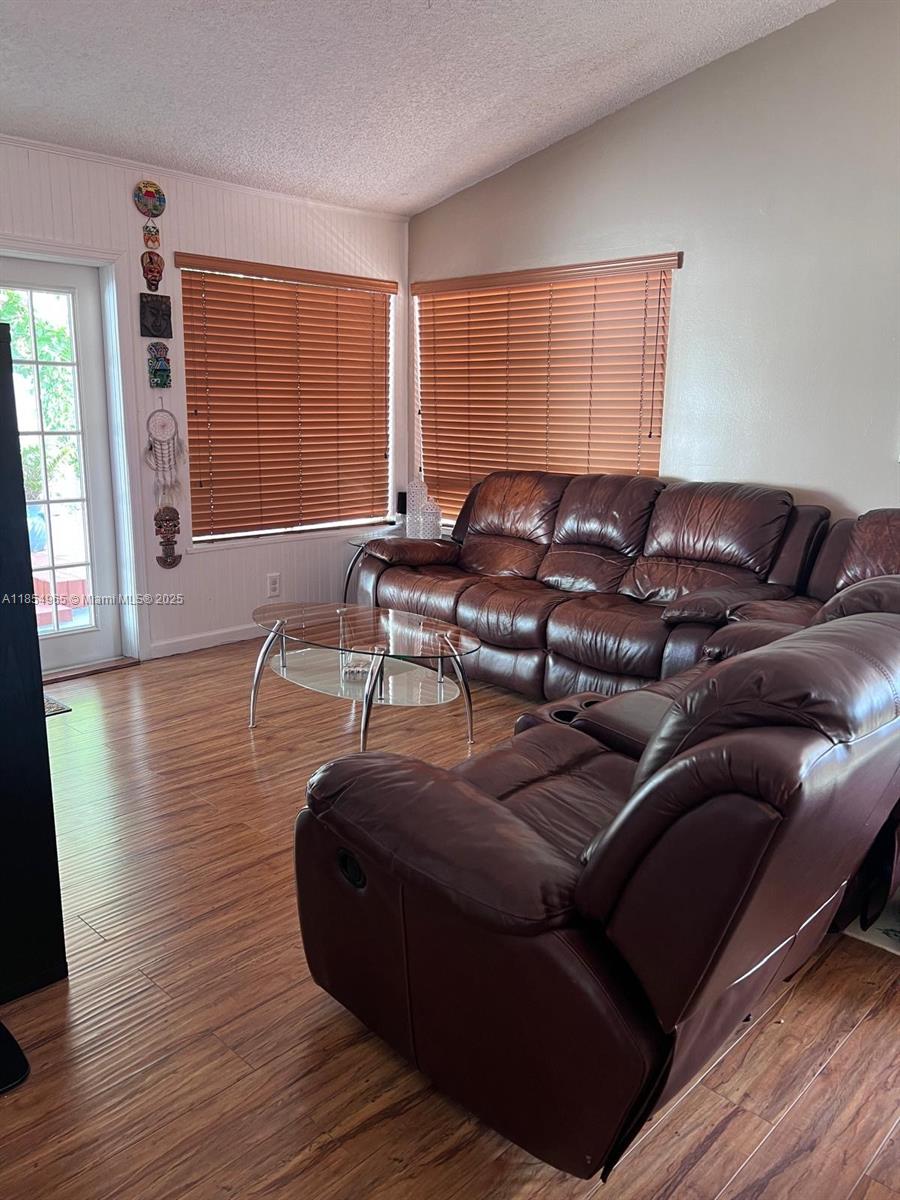 UNIVERSITY PARK - Residential