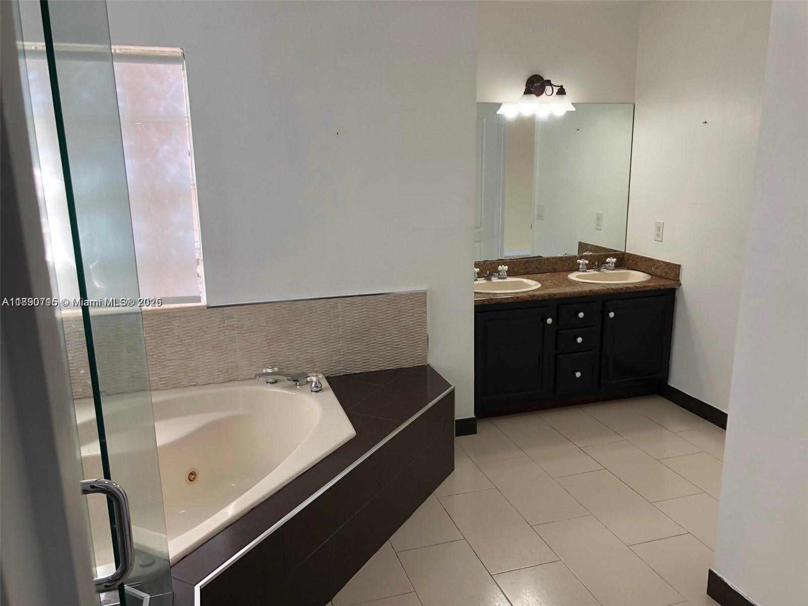 REPLAT OF BARIMA ESTATES - Residential Lease