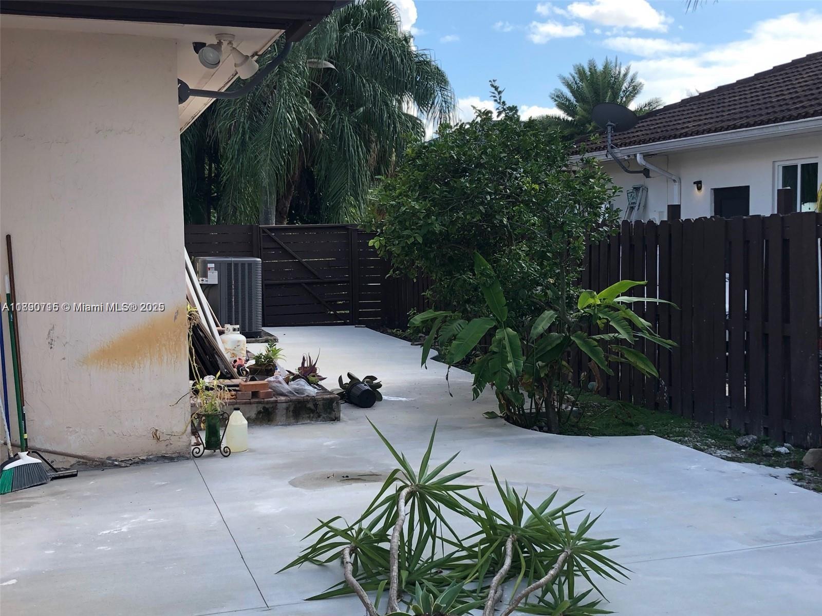 REPLAT OF BARIMA ESTATES - Residential Lease