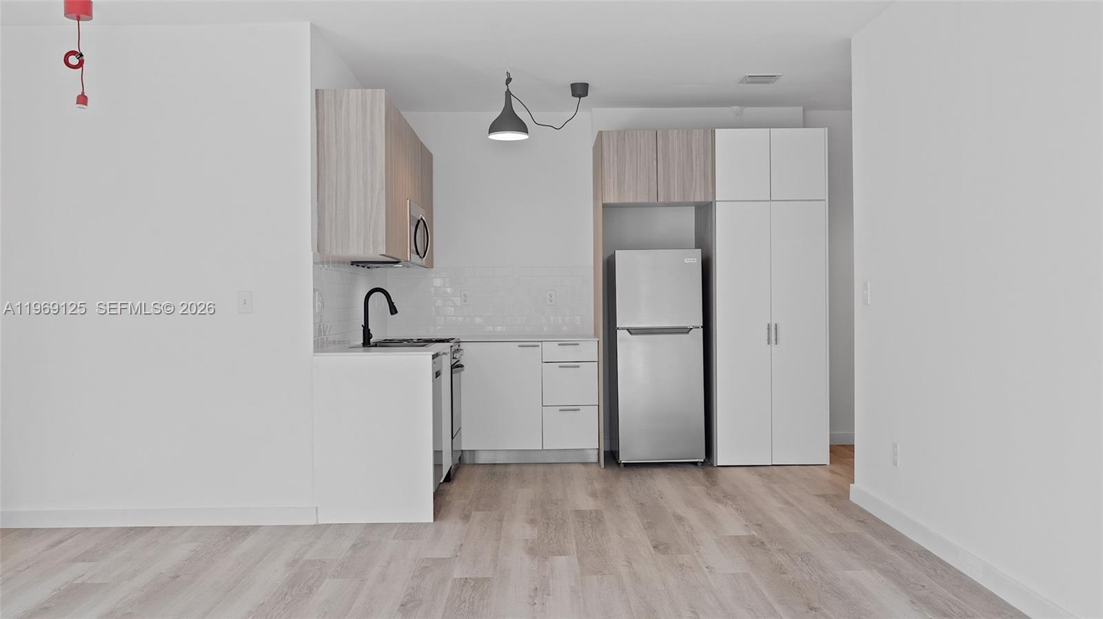 LINCOLN SUB - Residential Income