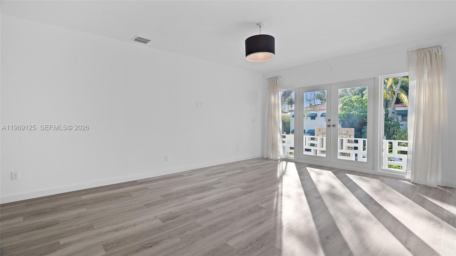 1561 Jefferson Avenue