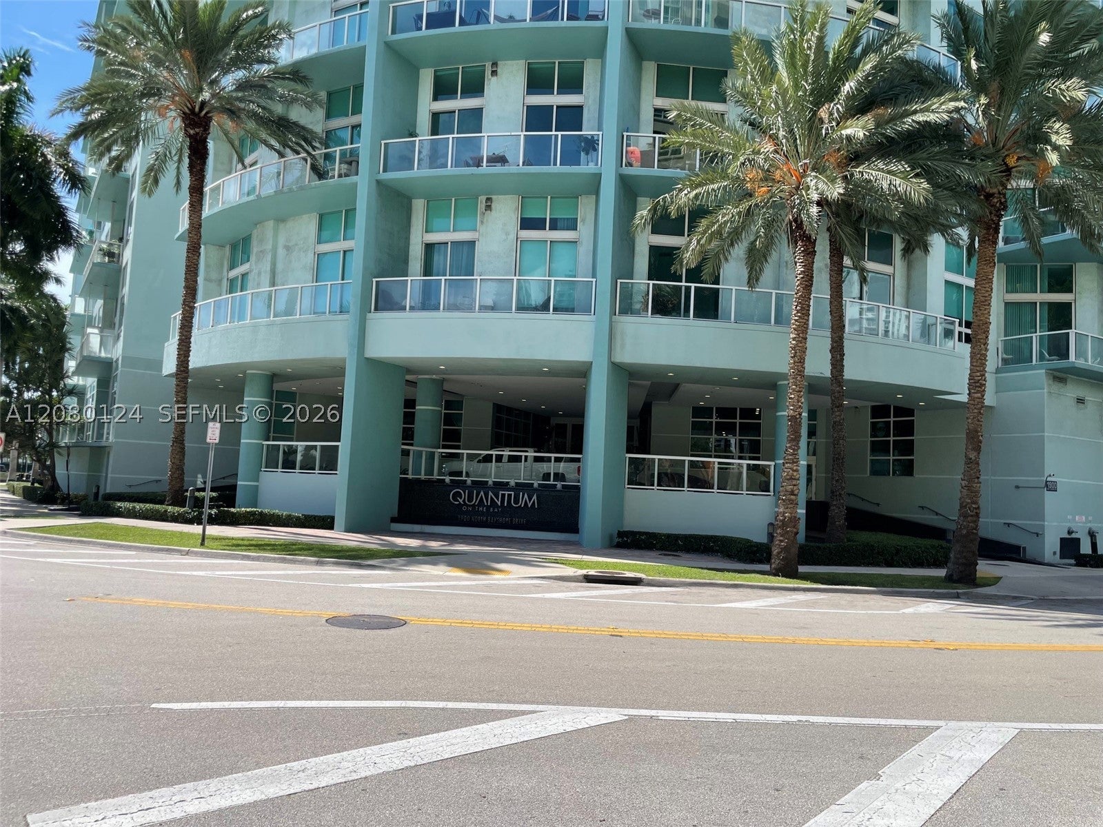 1900 N Bayshore Dr 511