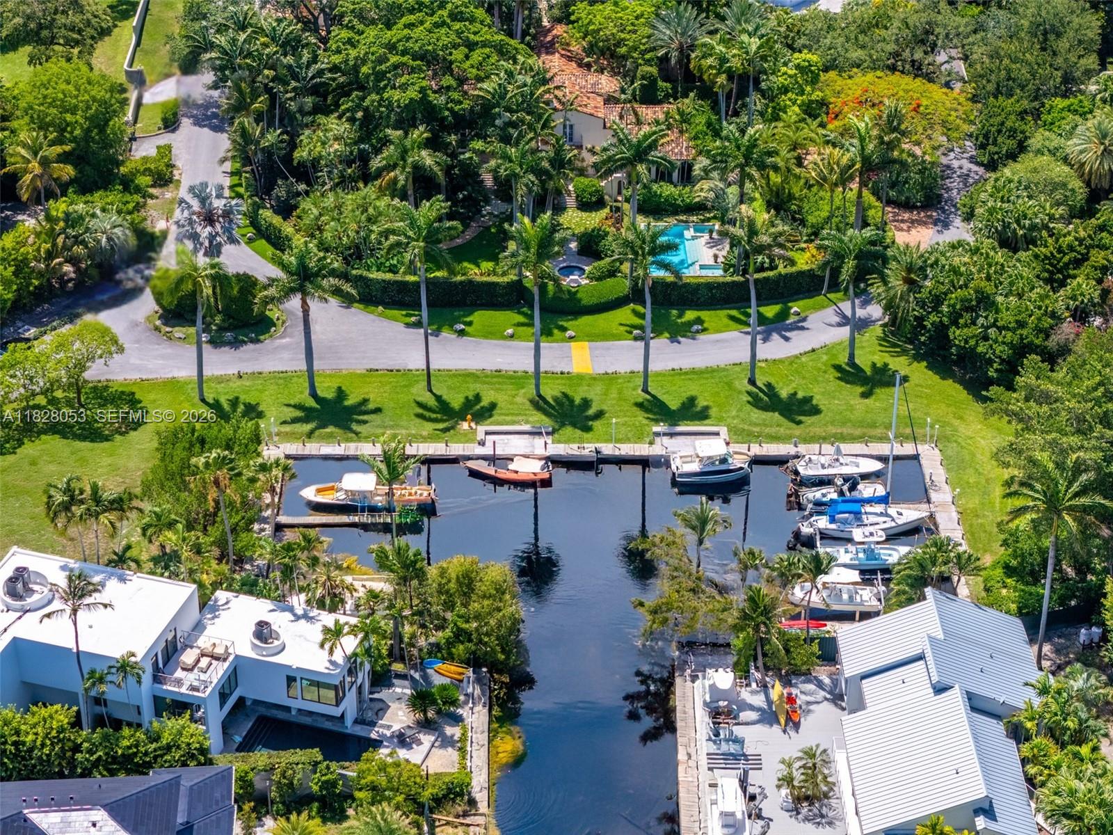 THE MOORINGS - Residential