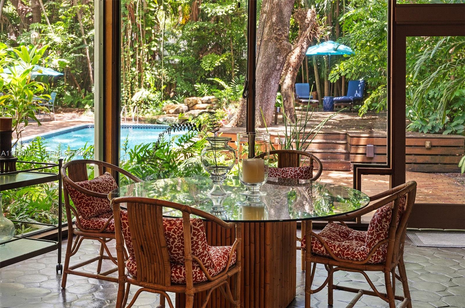 THE MOORINGS - Residential
