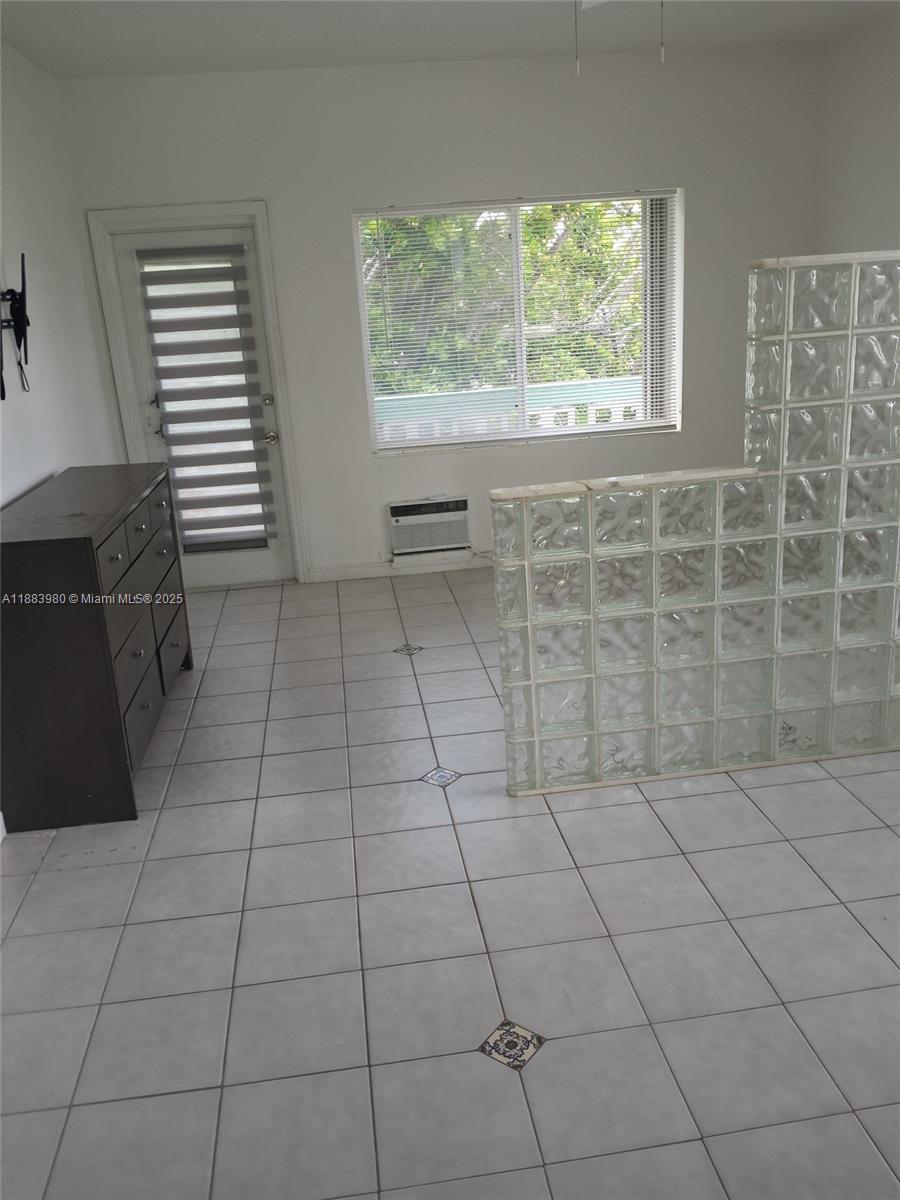 BROADWATER BEACH ARMS I C - Residential Lease