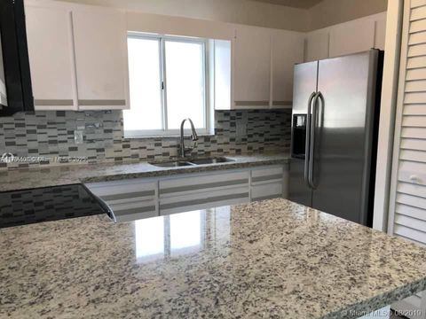 2246 W 74th St 202-10 Hialeah FL 33016