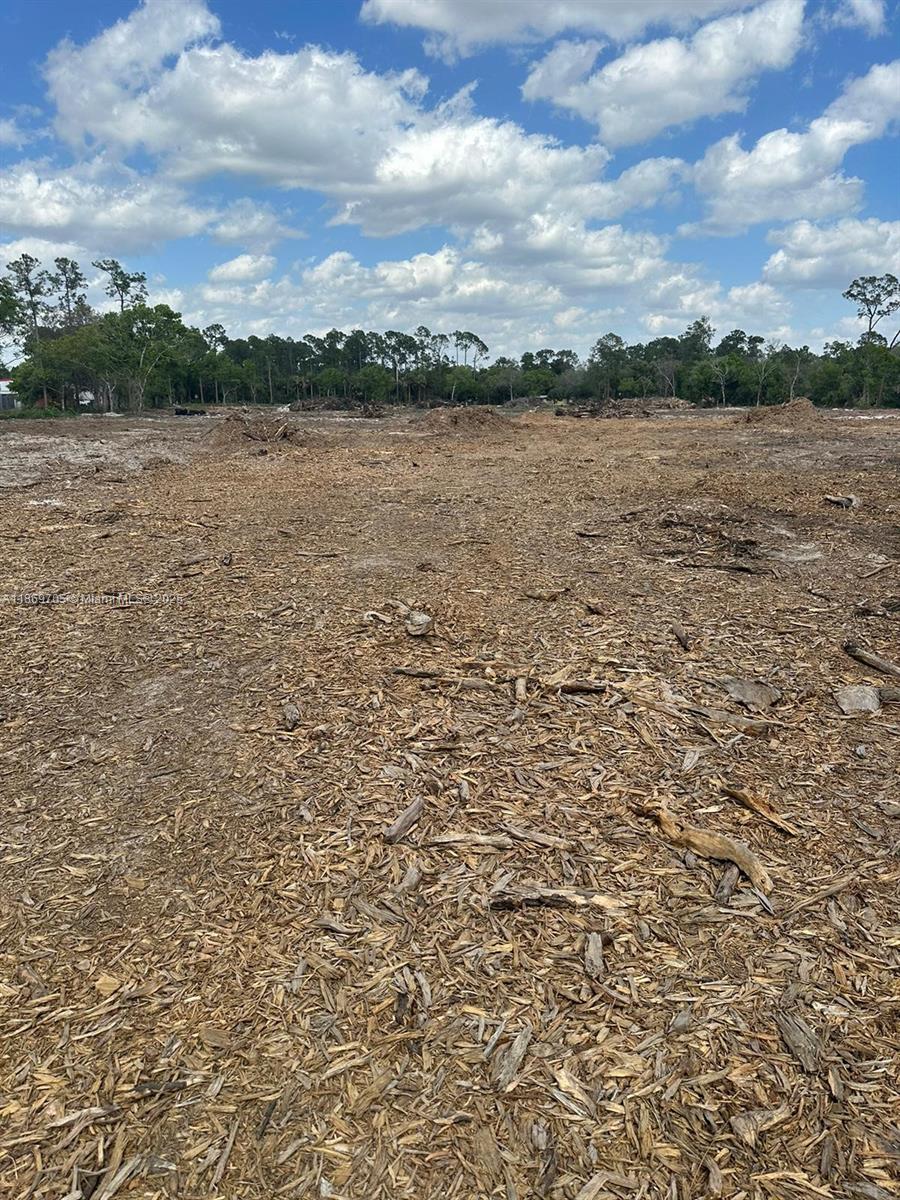 INDUSTRIAL LABELLE - Commercial Sale