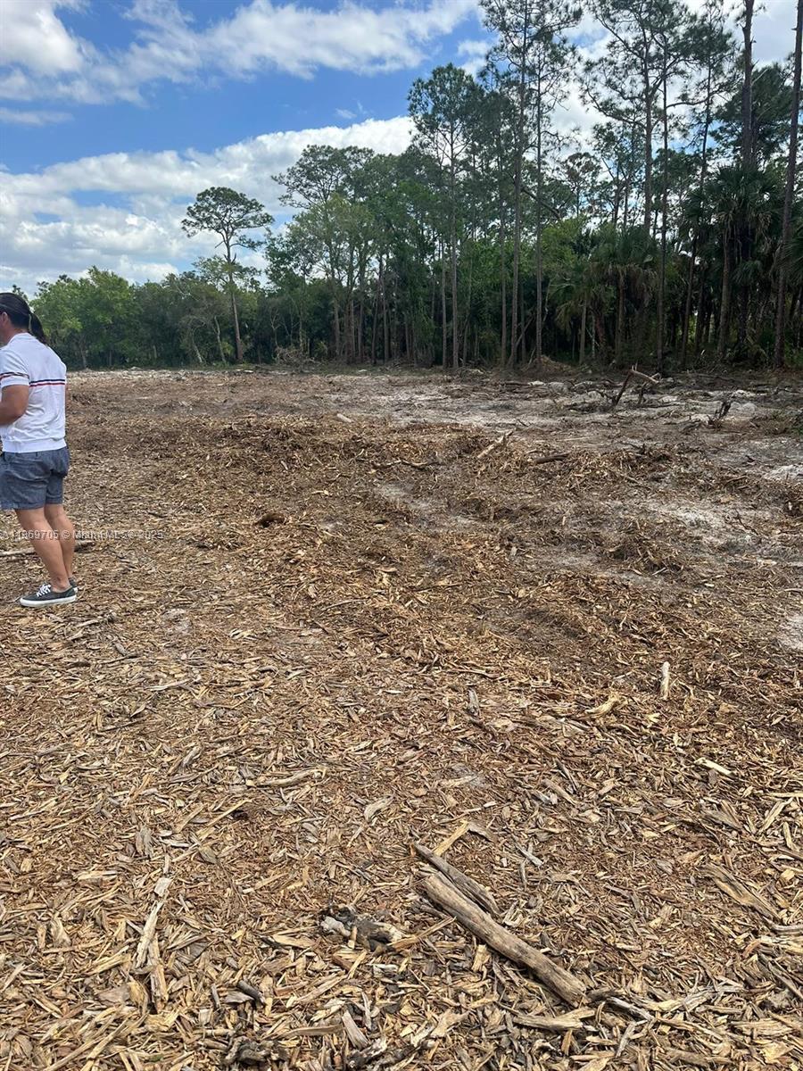 INDUSTRIAL LABELLE - Commercial Sale