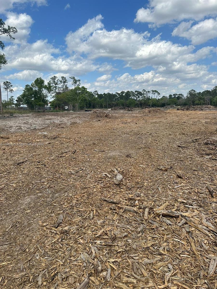 INDUSTRIAL LABELLE - Commercial Sale