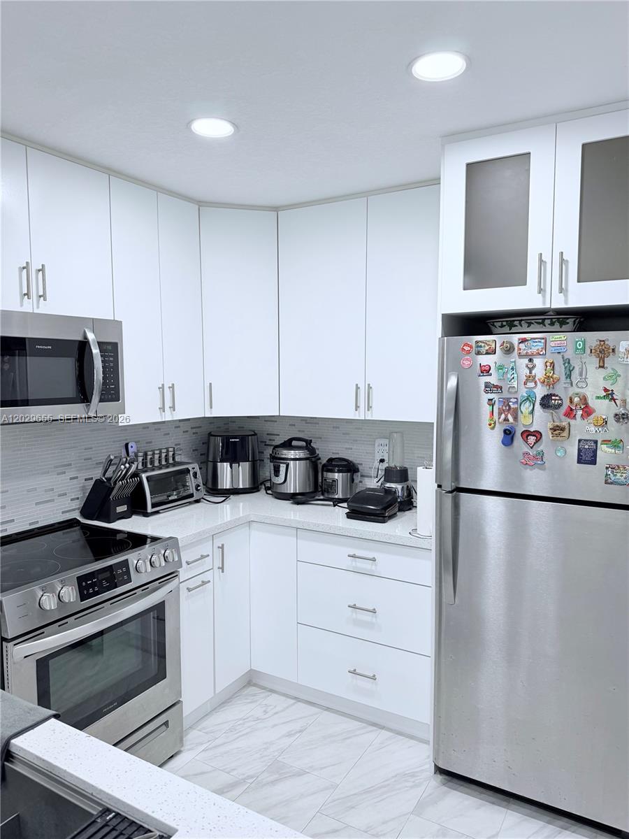1100 HILLCREST COURT 111