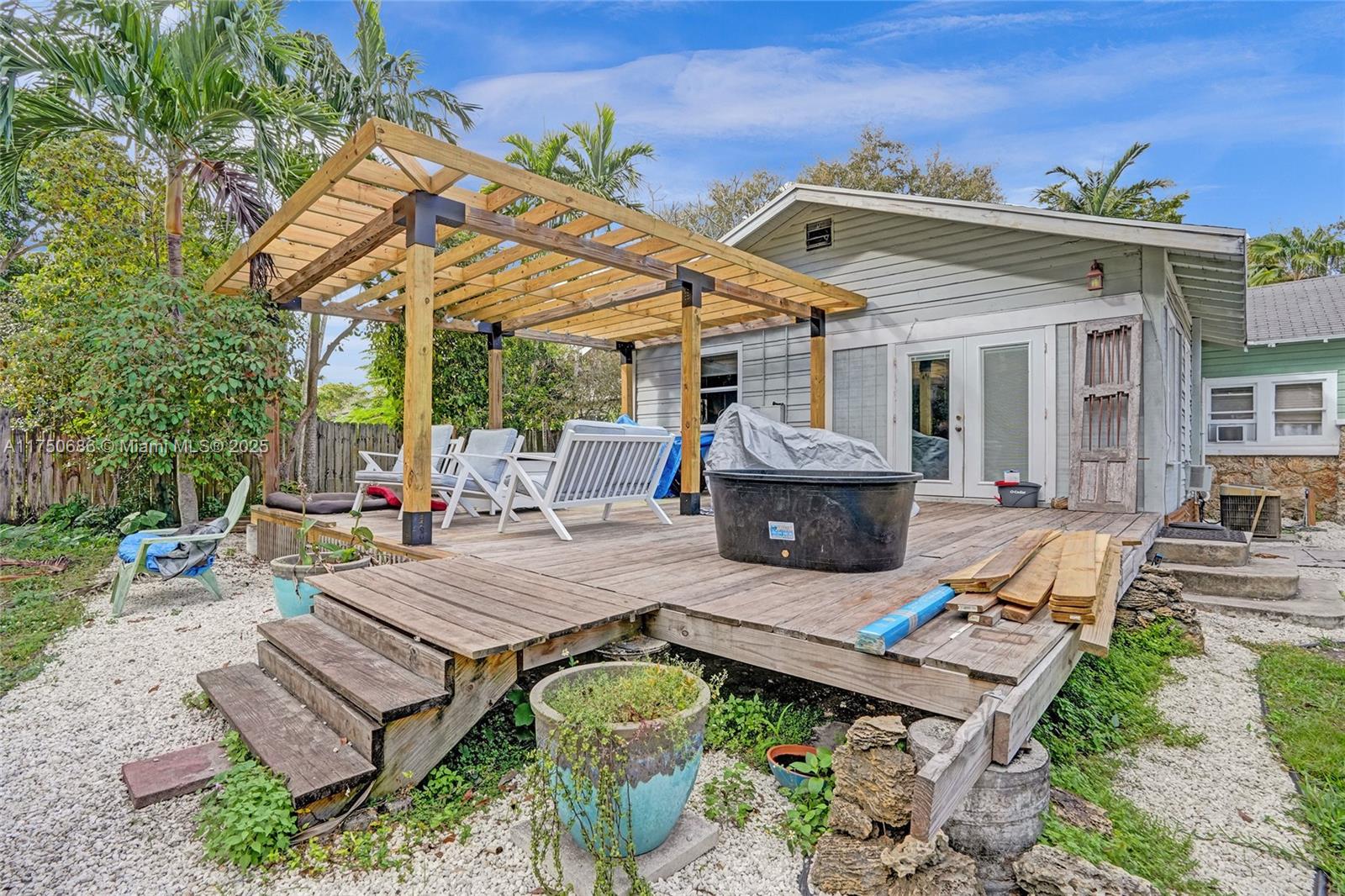 GRIFFING BISCAYNE PARK ES - Residential