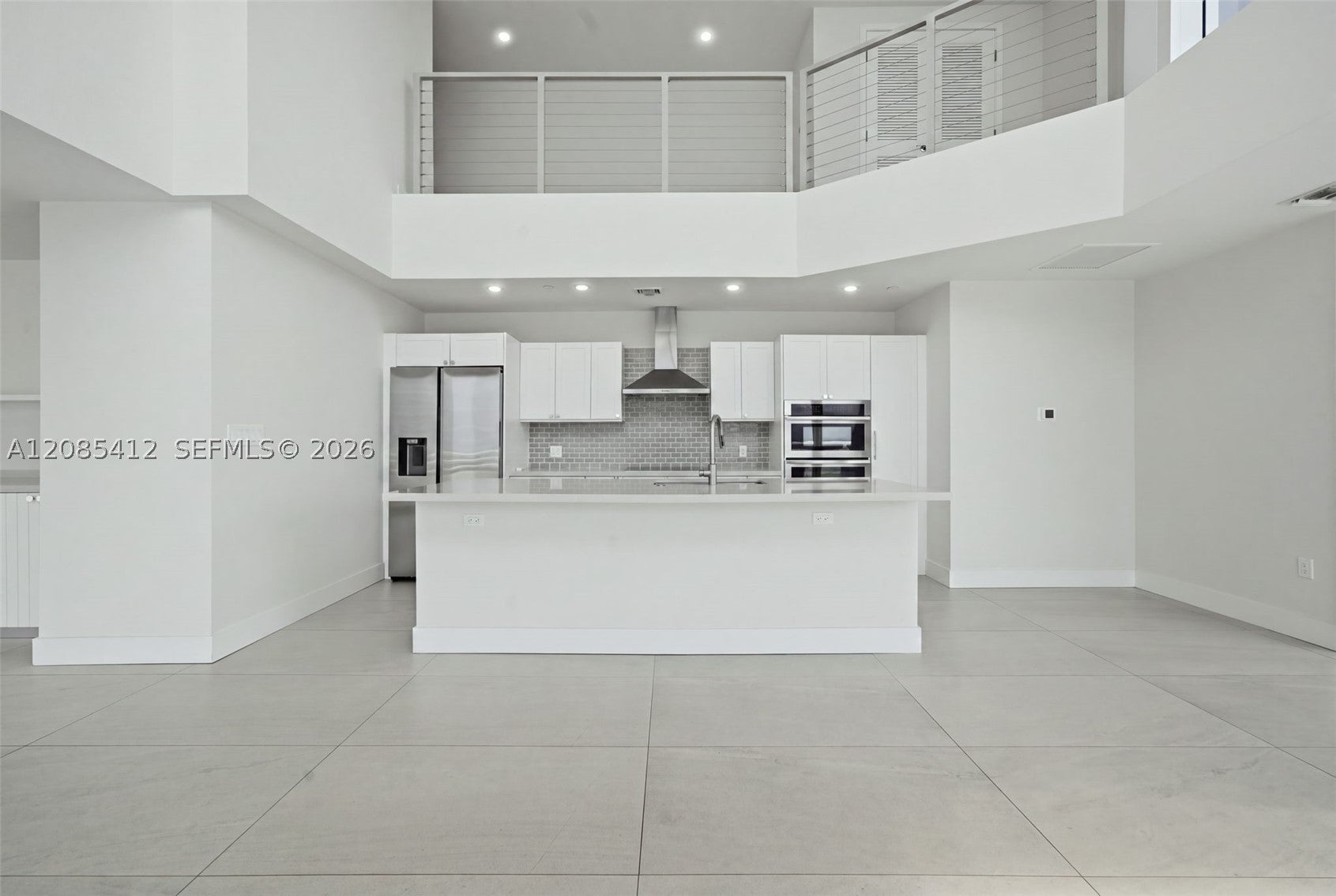 555 NE 34th St PH4