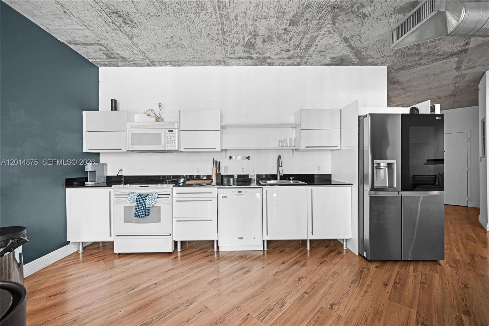 NEO VERTIKA CONDO - Residential