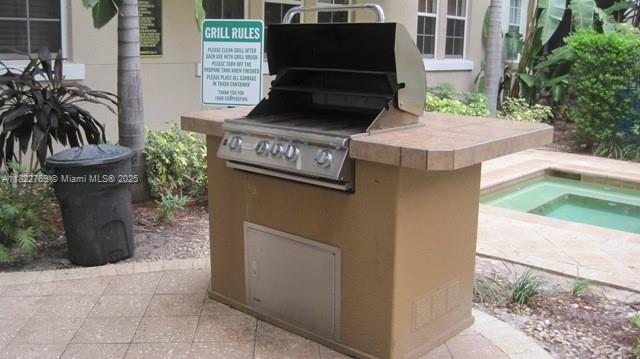 SOLE AT FORT LAUDERDALE C - Residential Lease