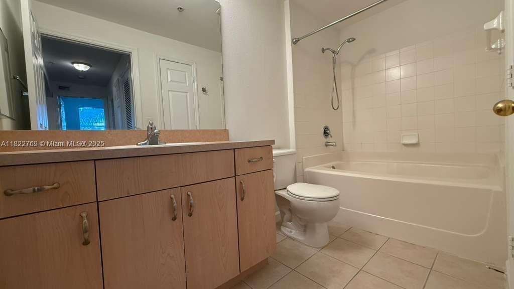 SOLE AT FORT LAUDERDALE C - Residential Lease