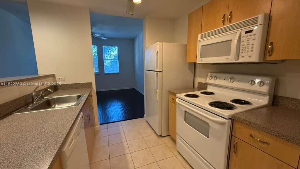 SOLE AT FORT LAUDERDALE C - Residential Lease