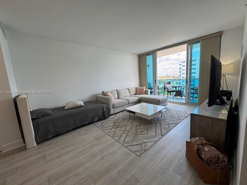 TREASURES ON THE BAY II C - Residential