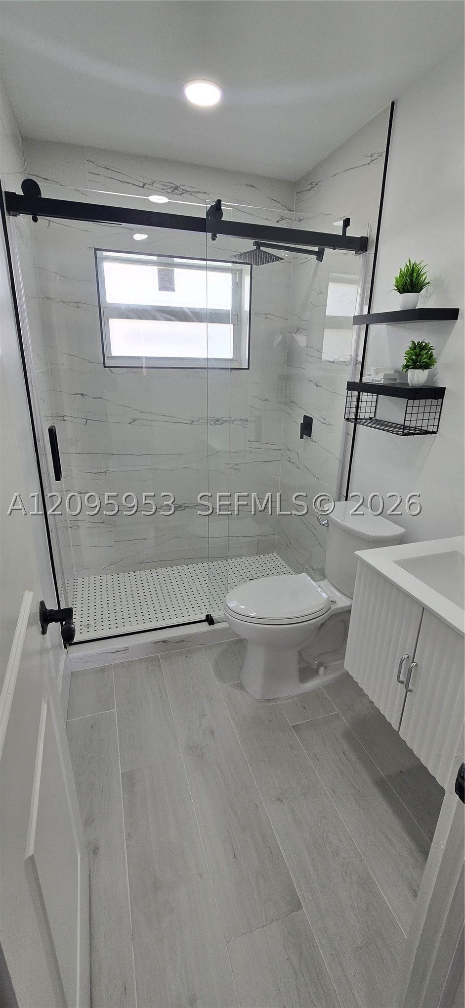 320 N 70th Ter