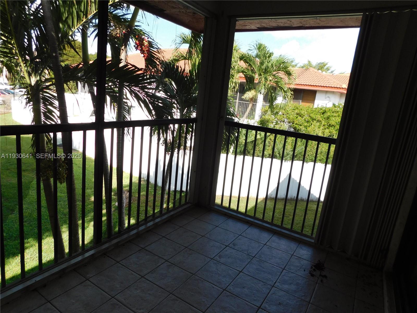 ESPRIT CONDO II - Residential Lease