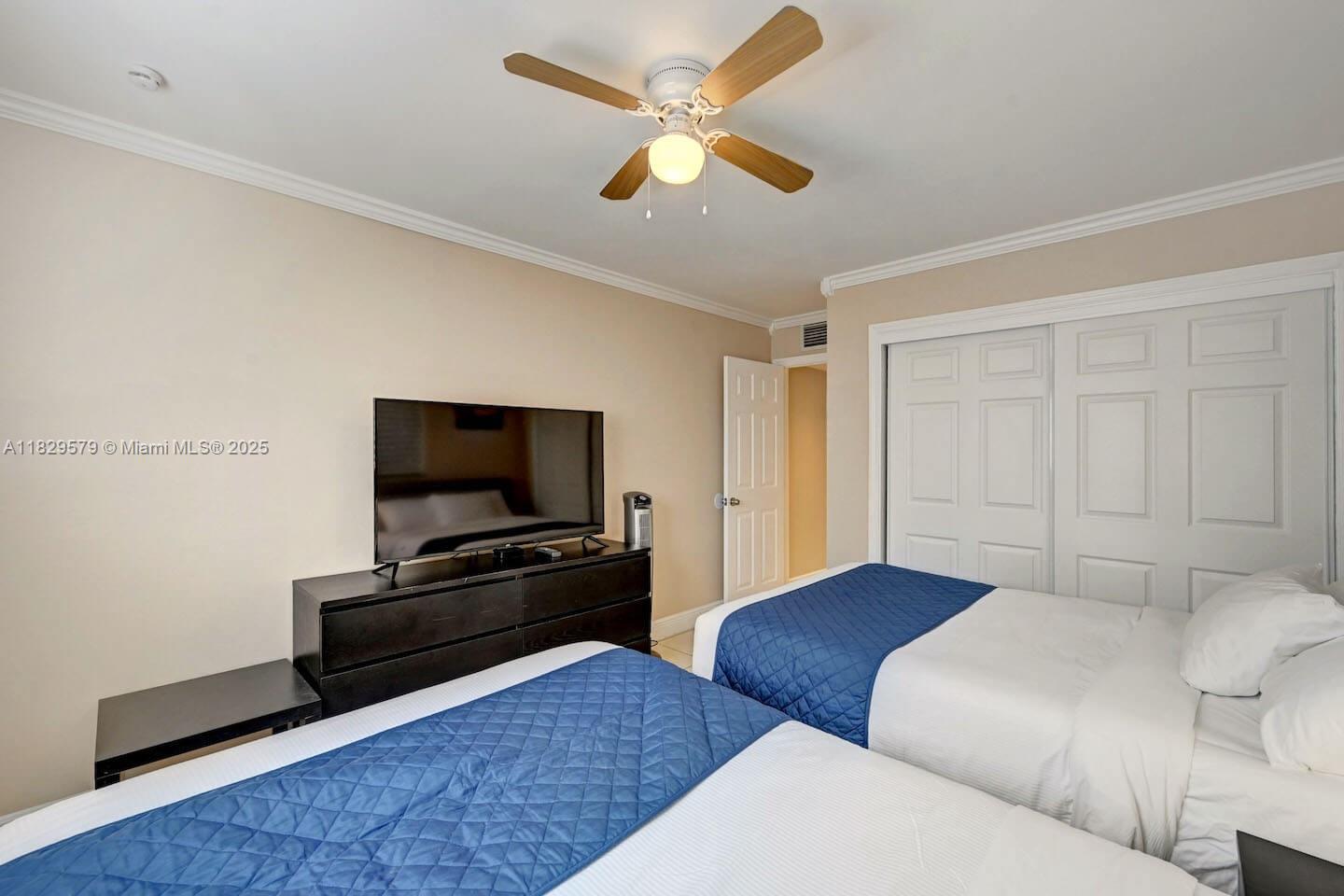 HOLLYWOOD LAKES SECTION - Residential Lease