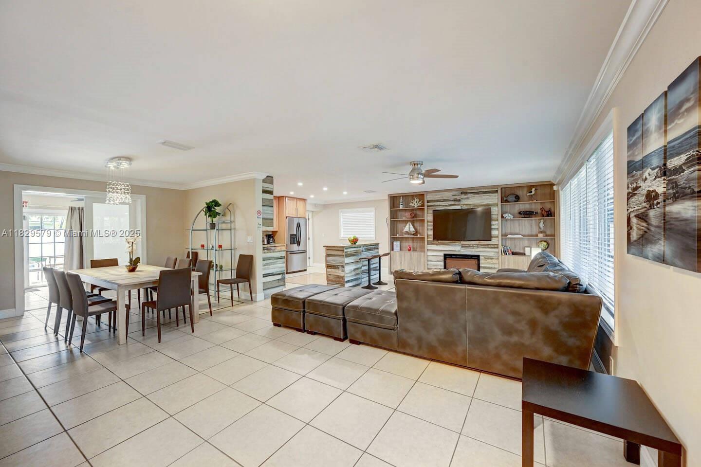 HOLLYWOOD LAKES SECTION - Residential Lease