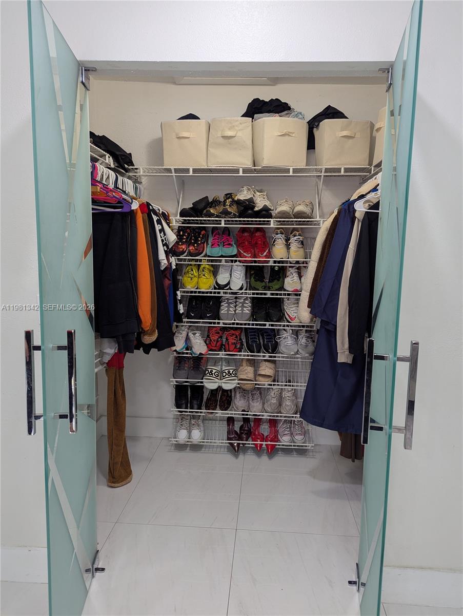 MEDITERRANIA - Residential