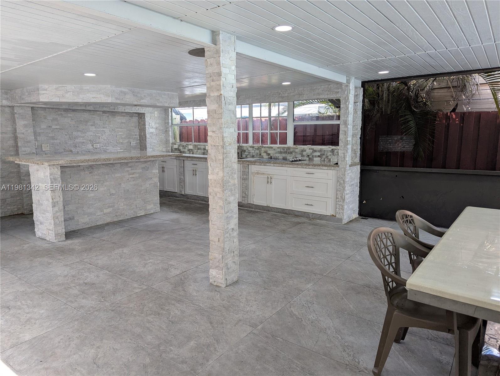 MEDITERRANIA - Residential