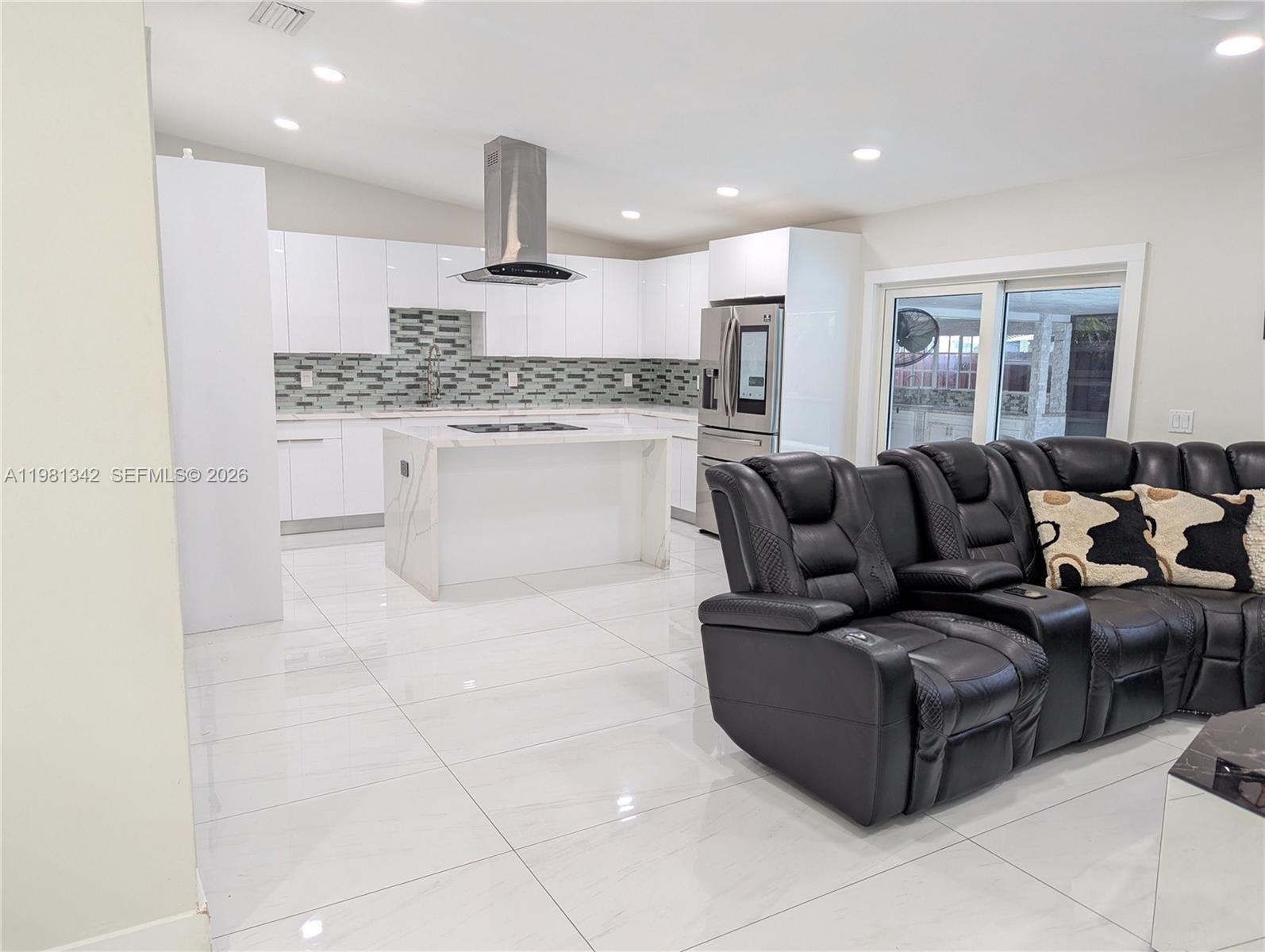 MEDITERRANIA - Residential