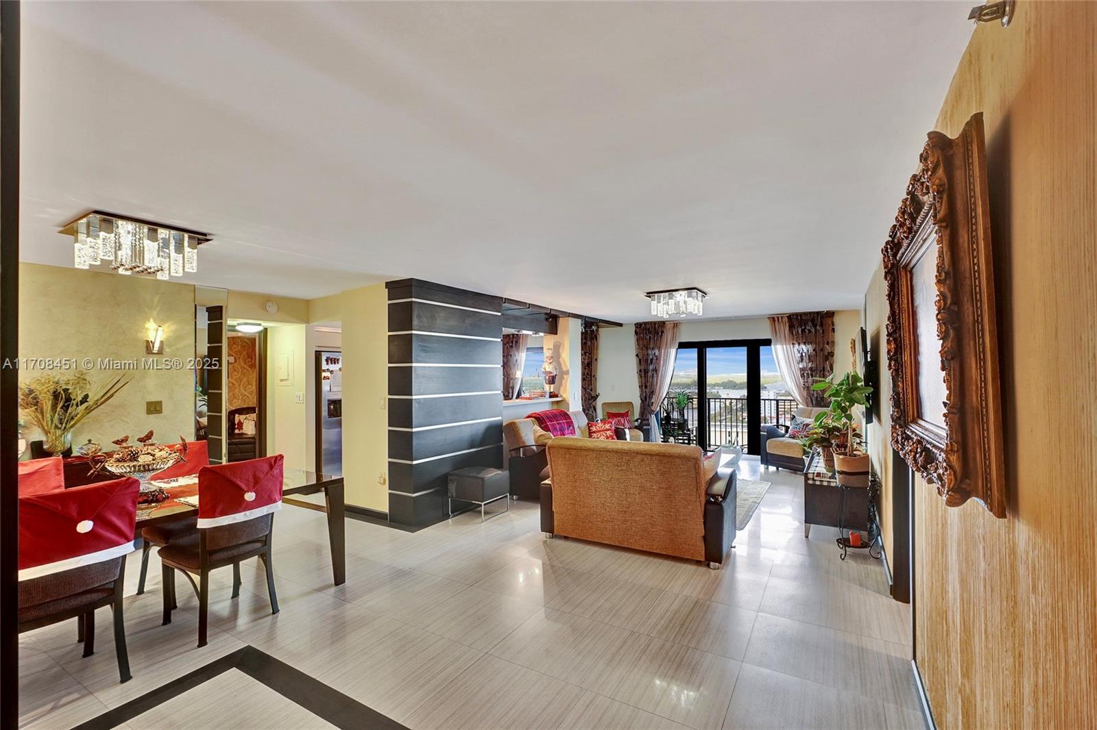 SUMMIT CONDO - Residential