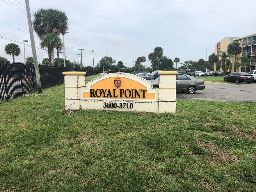 GREAT LOCATION FOR SCHOOLS, CLOSE TO SHOPPING CENTERS & HIGHWAYS - NEW AC, NEW WATER HEATER, NEW PAINT, NEW CEILING FAN WITH REMOTE CONTROLS - EASY TO SHOW LOCKBOX